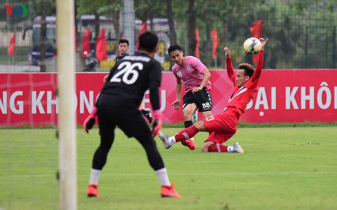 Văn Quyết tỏa sáng trong trận đấu dang dở của Hà Nội FC và Viettel - Ảnh 5.