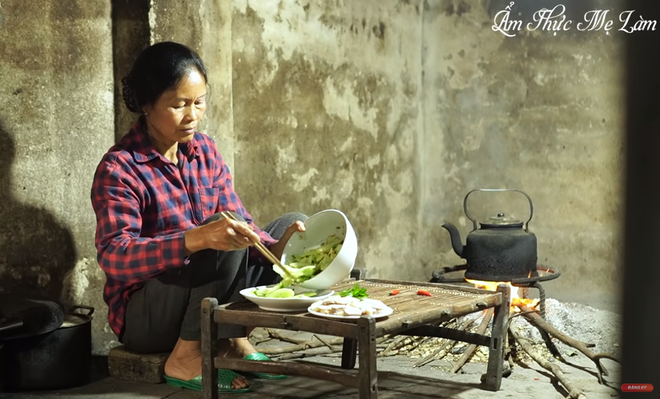 Kênh YouTube Ẩm thực mẹ làm của bà mẹ nông dân người Việt được chính YouTube giới thiệu một cách giản dị trên Twitter - Ảnh 6.