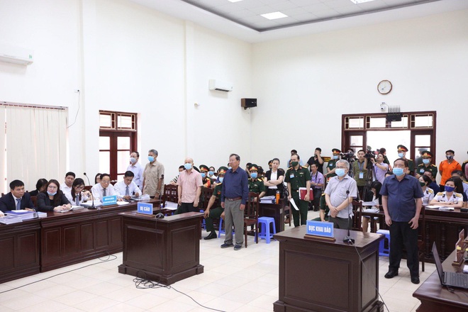 Xét xử cựu thứ trưởng Bộ Quốc phòng Nguyễn Văn Hiến cùng đồng phạm: HĐXX bác đề nghị triệu tập thêm nhân chứng - Ảnh 1.