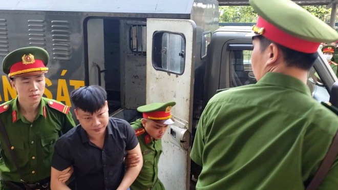 Xét xử nhóm Giang 36 vây xe cảnh sát ở Đồng Nai: Hàng chục cảnh sát được điều đến để đảm bảo trật tự - Ảnh 1.