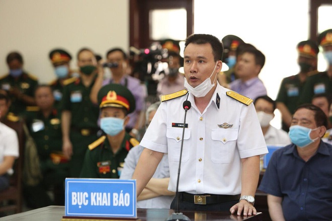 Đại diện Quân chủng Hải quân đề nghị giảm nhẹ đặc biệt cho Đô đốc Nguyễn Văn Hiến - Ảnh 1.