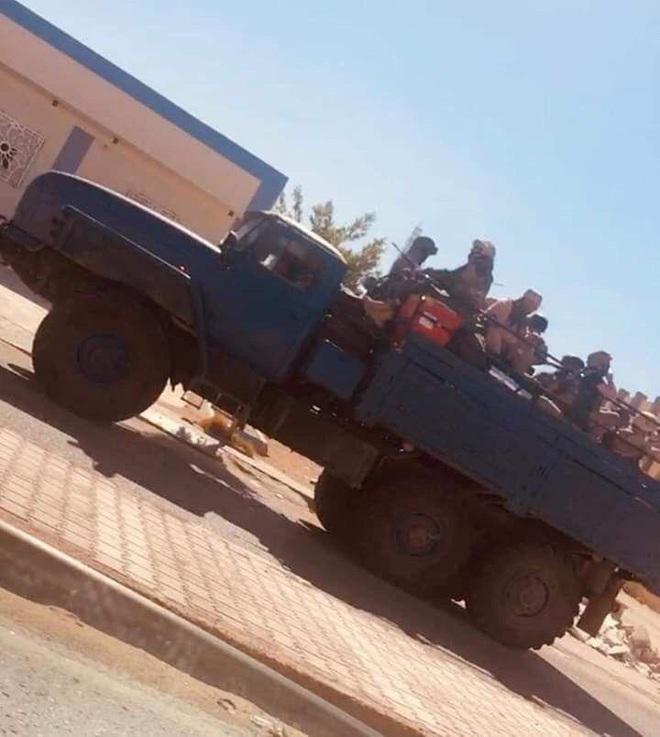 Chiến hạm Venezuela bảo vệ tàu dầu Iran, vượt vòng vây HQ Mỹ - Bí mật trong kho vũ khí khổng lồ bị thu giữ ở Syria - Ảnh 2.