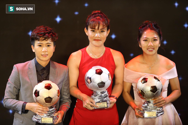HLV Park Hang-seo tặng món quà bất ngờ cho trung vệ thép của nữ Việt Nam - Ảnh 2.