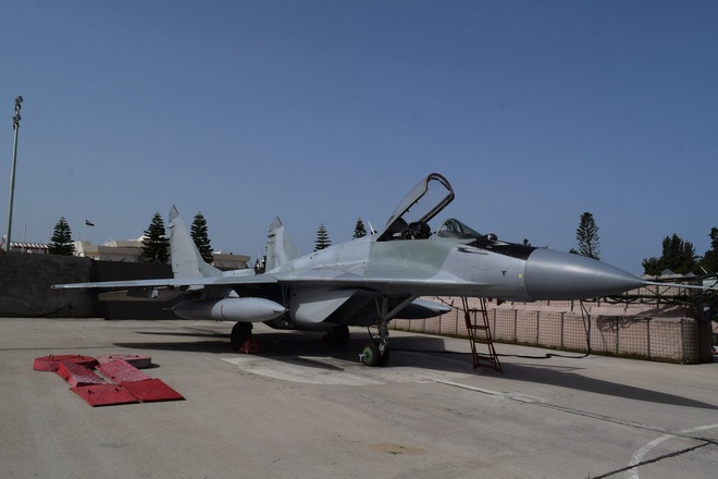 Hải quân Iran đột phá lớn chưa từng có, sẵn sàng chiến tranh với Mỹ - Su-30MK2 Venezuela bay cực thấp, bảo vệ tàu dầu Iran - Ảnh 1.