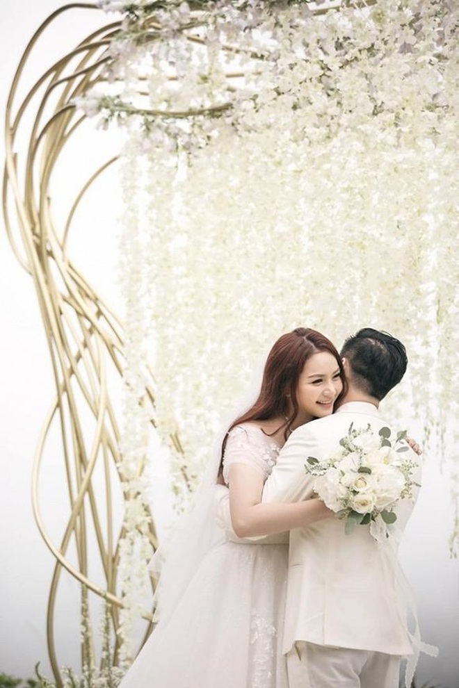 Phan Như Thảo và chồng đại gia trăm tỷ mang 45 người đi chụp ảnh cưới đẹp như cổ tích - Ảnh 8.