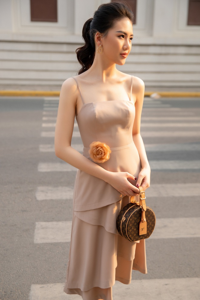 Siêu mẫu Quỳnh Hoa khoe khéo lưng trần và vòng eo 54 cm - Ảnh 7.
