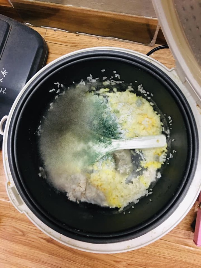 Kí túc xá ngày trở lại và những câu chuyện cười ra nước mắt: Khoai lang mọc mầm dài vài mét, bàn phím xanh rêu - Ảnh 1.