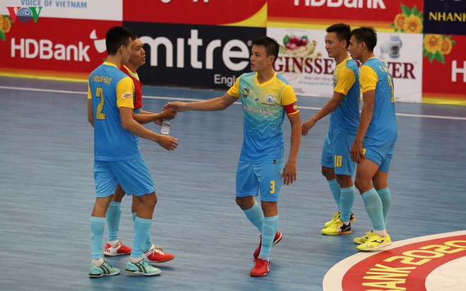 Futsal HDBank VĐQG 2020: Chủ nhà Khánh Hòa nhọc nhằn đánh bại Cao Bằng - Ảnh 3.