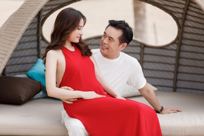 Sara Lưu khoe cận cảnh bụng bầu mang song thai, tiết lộ lý do giữ kín tin vui suốt 4 tháng - Ảnh 8.