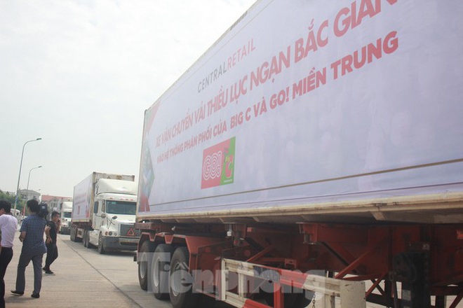 Thủ tướng dạo bước ở vựa vải thiều lớn nhất nước - Ảnh 7.