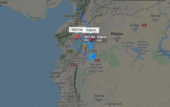 Máy bay Mỹ áp sát căn cứ đầu não Khmeimim ở Syria, tiêm kích Su-35 Nga quên truy kích - Chiến sự Libya đảo chiều quá nhanh - Ảnh 1.