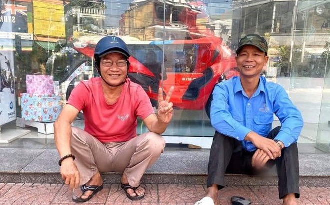 Món quà "đặc biệt" tặng tài xế xích lô lao xuống sông cứu hai mẹ con thoát chết