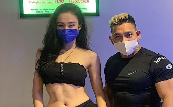 Lâu mới khoe body một lần, Angela Phương Trinh gây chú ý với múi bụng đến cánh mày râu cũng phải dè chừng