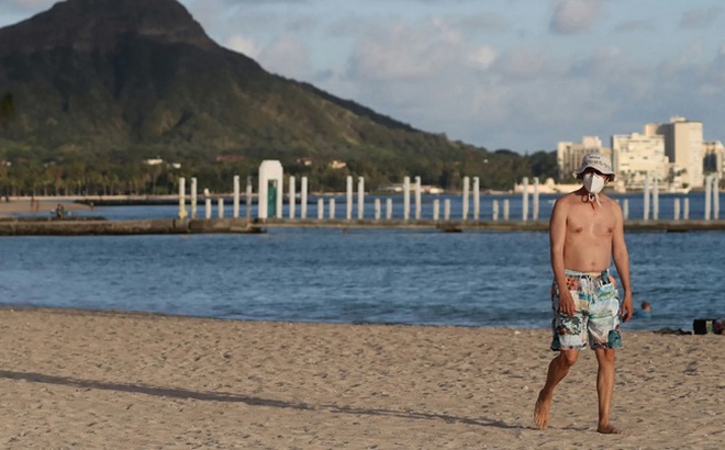 Du khách đi tù vì đăng ảnh biển Hawaii lên mạng xã hội