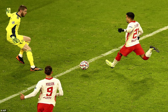 Thất bại cay đắng, Man United cúi đầu rời Champions League ngay sau vòng bảng - Ảnh 4.