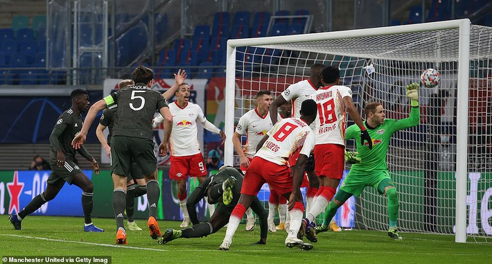 Thất bại cay đắng, Man United cúi đầu rời Champions League ngay sau vòng bảng - Ảnh 6.