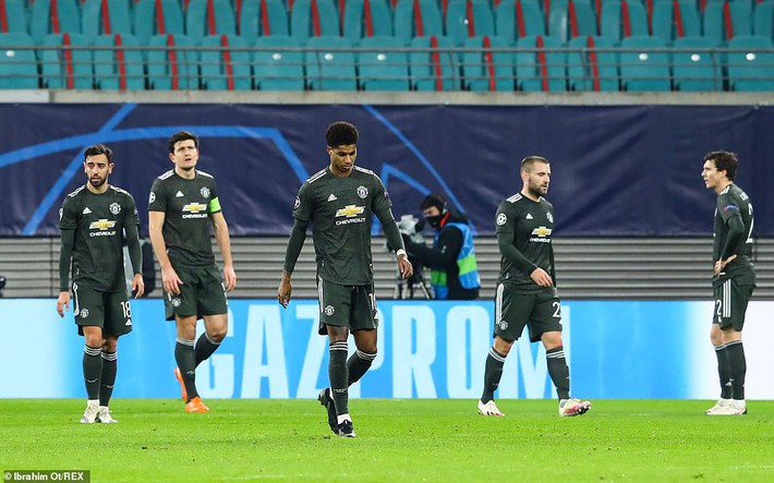 Thất bại cay đắng, Man United cúi đầu rời Champions League ngay sau vòng bảng - Ảnh 7.