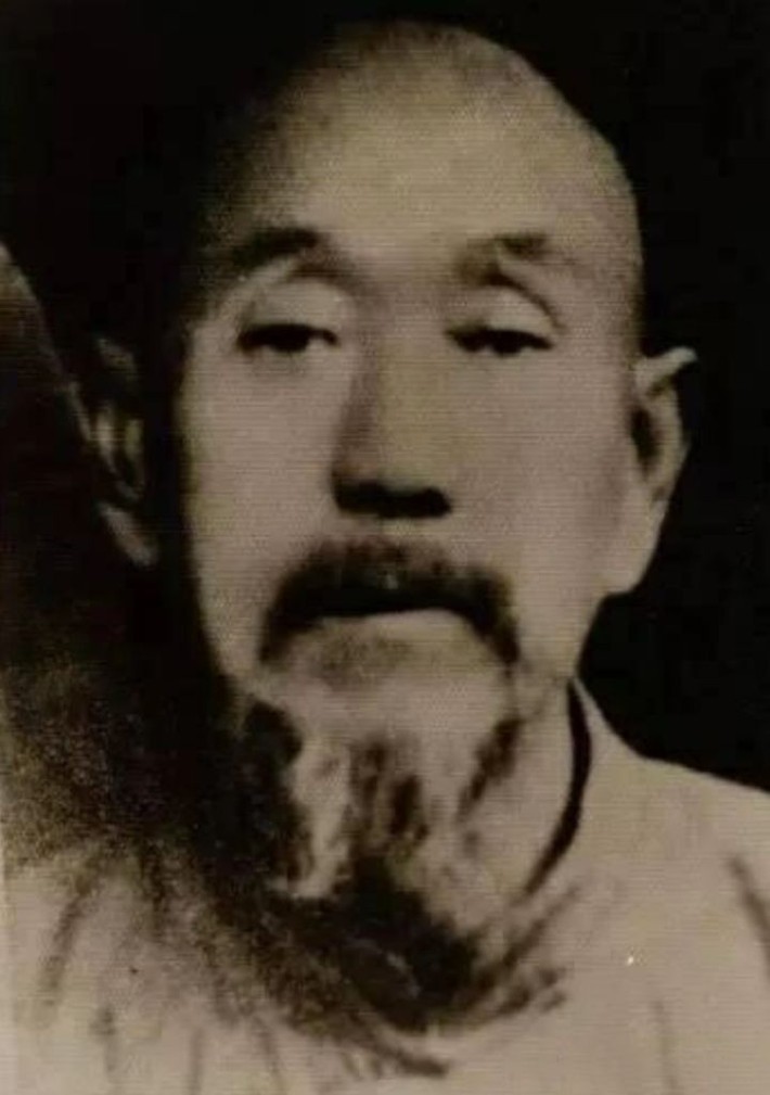 Võ sư có võ công siêu phàm tới mức đạn bắn không trúng, vượt xa Diệp Vấn, Hoàng Phi Hồng - Ảnh 1. Võ sư có võ công siêu phàm tới mức đạn bắn không trúng, vượt xa Diệp Vấn, Hoàng Phi Hồng - Ảnh 1.