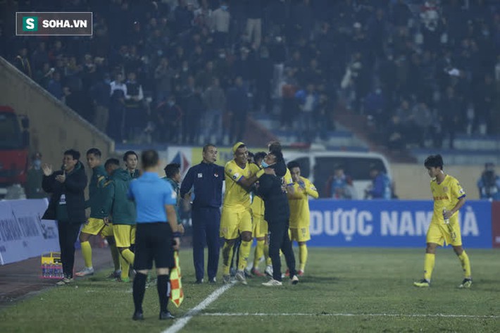 Chuyên gia Vũ Mạnh Hải: Đừng trách mặt sân, Hà Nội FC thua vì coi nhẹ Nam Định - Ảnh 5.