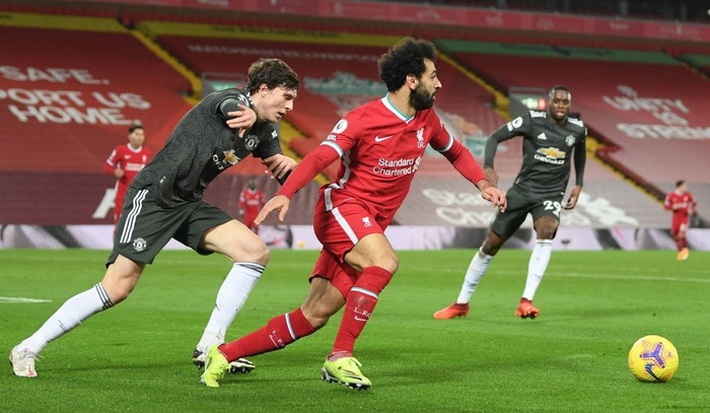 Chấm điểm cầu thủ MU: Luke Shaw, Wan-Bissaka bỏ Salah, Mane vào túi quần - Ảnh 3.