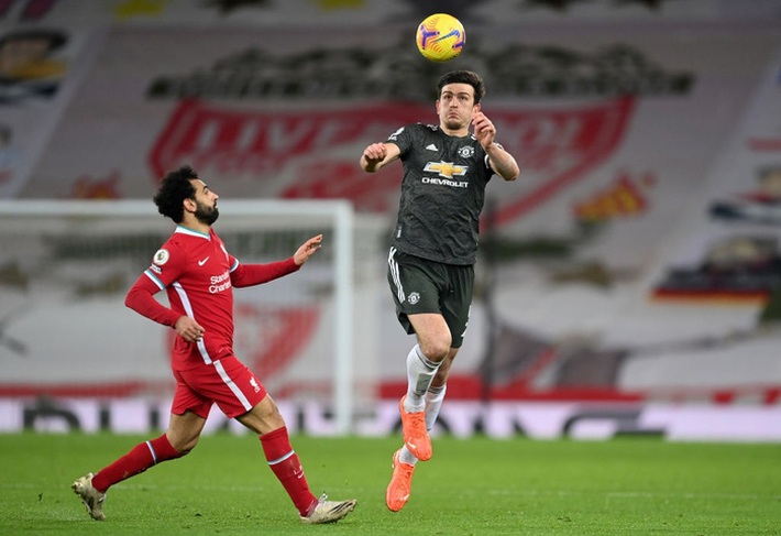 Chấm điểm cầu thủ MU: Luke Shaw, Wan-Bissaka bỏ Salah, Mane vào túi quần - Ảnh 4.