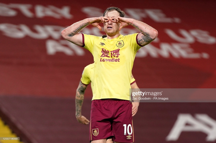 Thua nghiệt ngã trên sân nhà, Liverpool bị Man United cho ngửi khói trong cuộc đua vô địch - Ảnh 4.