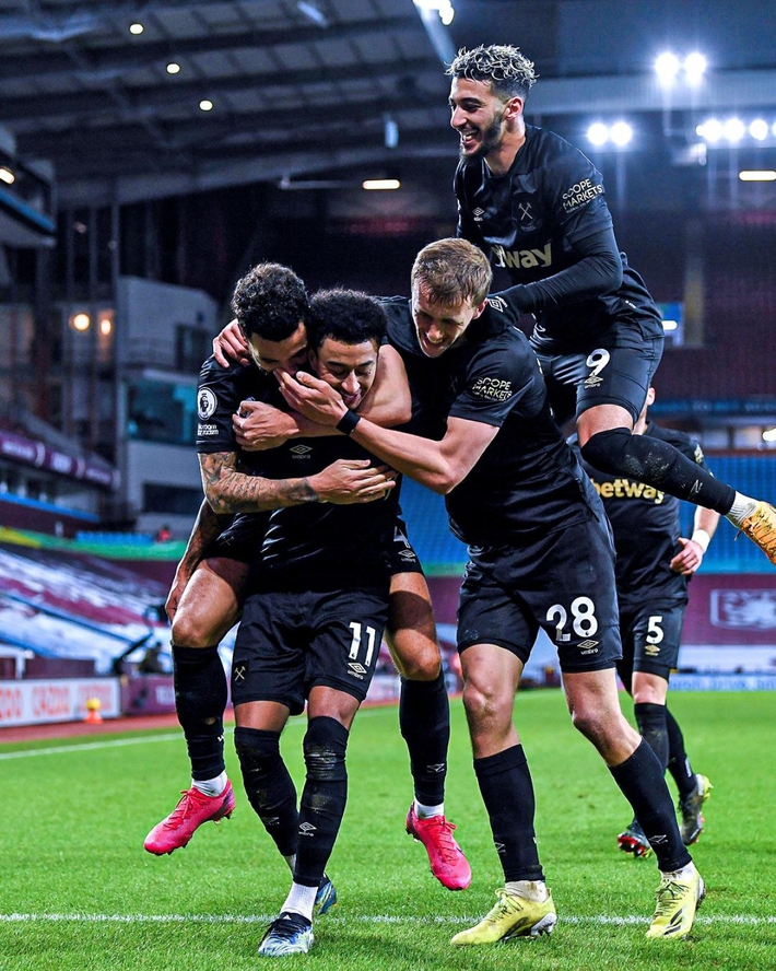 Jesse Lingard tỏa sáng rực rỡ trong trận ra mắt West Ham - Ảnh 1.