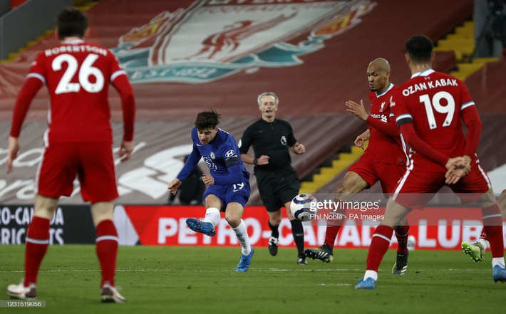 Buộc Liverpool nhận thành tích tệ nhất lịch sử, Chelsea phả hơi nóng vào gáy Man United - Ảnh 2.