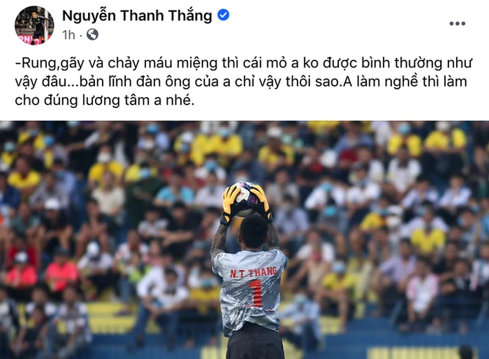 Cựu còi vàng V.League: Trọng tài bị  thủ môn Thanh Thắng húc đầu cũng cần tự xem lại mình - Ảnh 3.