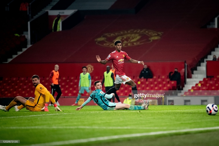 Thổi bay Man United trong mưa bàn thắng, Liverpool sống lại cơ hội lọt top 4 Premier League - Ảnh 6.