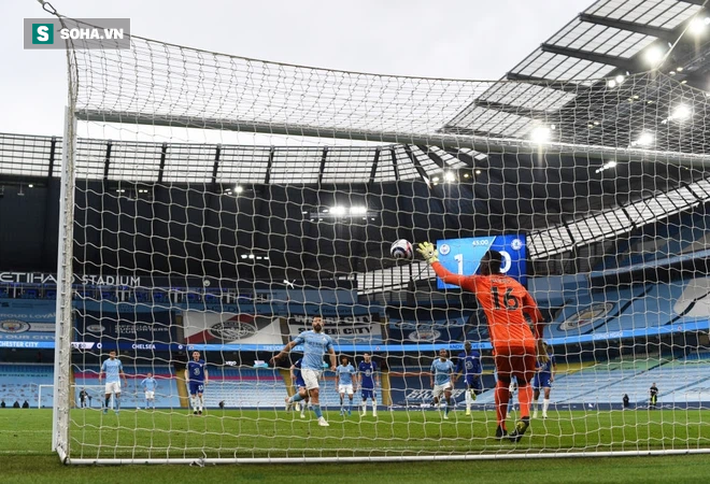Aguero ném đi cơ hội vàng ròng, Man City delay đăng quang, run rẩy trước CK Champions League - Ảnh 2.