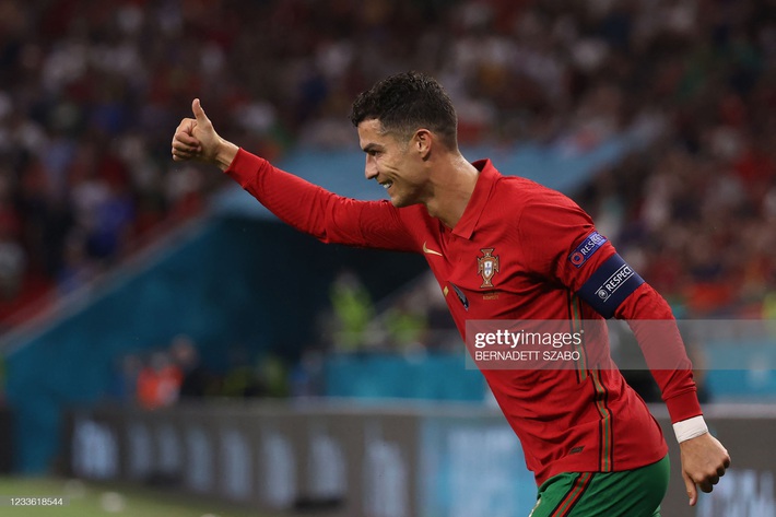 Bảng tử thần kết thúc trong cuộc rượt đuổi nghẹt thở, Ronaldo đi vào lịch sử bóng đá thế giới - Ảnh 5.