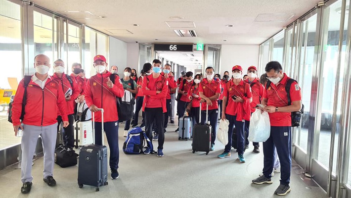 Đoàn thể thao Việt Nam đã tới Tokyo an toàn, tiến hành kiểm tra y tế trước khi nhập làng VĐV - Ảnh 2.