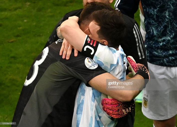Messi thể hiện bản lĩnh, Argentina lọt vào chung kết Copa America sau loạt 11m cân não - Ảnh 6.