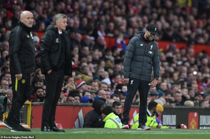 Liverpool hòa Man United 1-1: Bữa ăn toàn... cá và bà ngoại của Klopp - Ảnh 3.