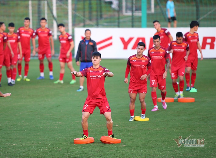 Thầy Park gặp riêng hàng thủ tuyển Việt Nam trước trận đấu Thái Lan - Ảnh 9.
