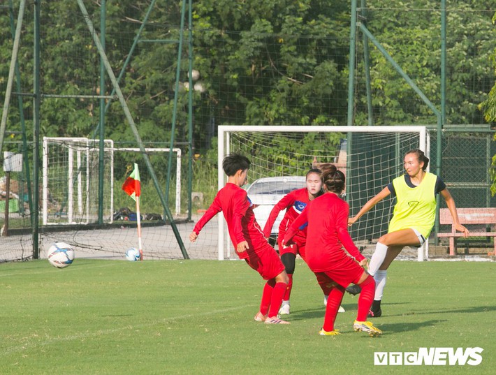 Bộ đôi cầu thủ Việt kiều toả sáng trong buổi tập cùng U19 Việt Nam - Ảnh 5.