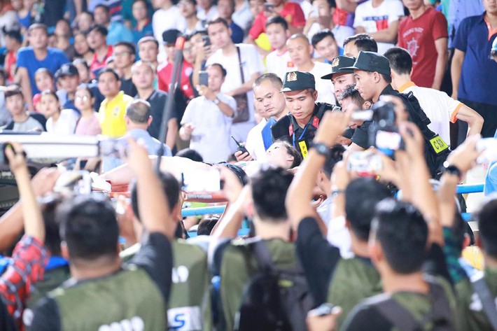 Hà Nội FC hủy diệt đối thủ ngày cảnh tượng hãi hùng lấn át cơn mưa bàn thắng ở Hàng Đẫy - Ảnh 3.