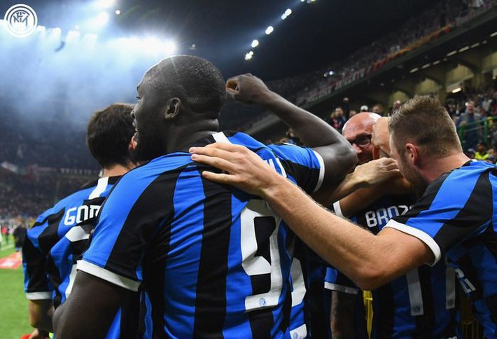 Lukaku lại ghi bàn, Inter tiếp tục dẫn đầu Serie A - Ảnh 2. Lukaku lại ghi bàn, Inter tiếp tục dẫn đầu Serie A - Ảnh 2.