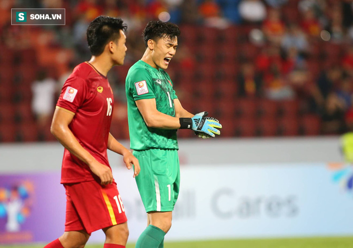 Thà hụt chân hẳn như Bùi Tiến Dũng, còn hơn tập tễnh như Công Phượng? - Ảnh 3.