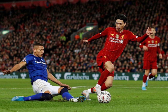 Tiền đạo Nhật Bản được khen hết lời sau màn ra mắt Liverpool - Ảnh 1.