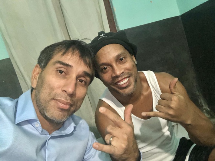 Ronaldinho vô địch giải bóng đá trong tù, 11 lần lập công ở trận chung kết - Ảnh 3.