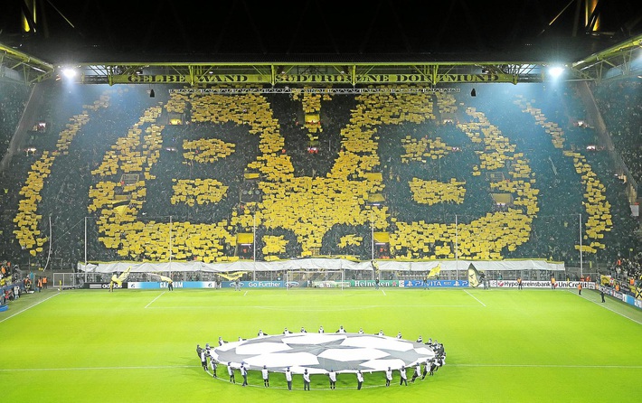 https://sohanews.sohacdn.com/thumb_w/710/2020/5/27/signal-iduna-park-15905215786421387776725.jpg