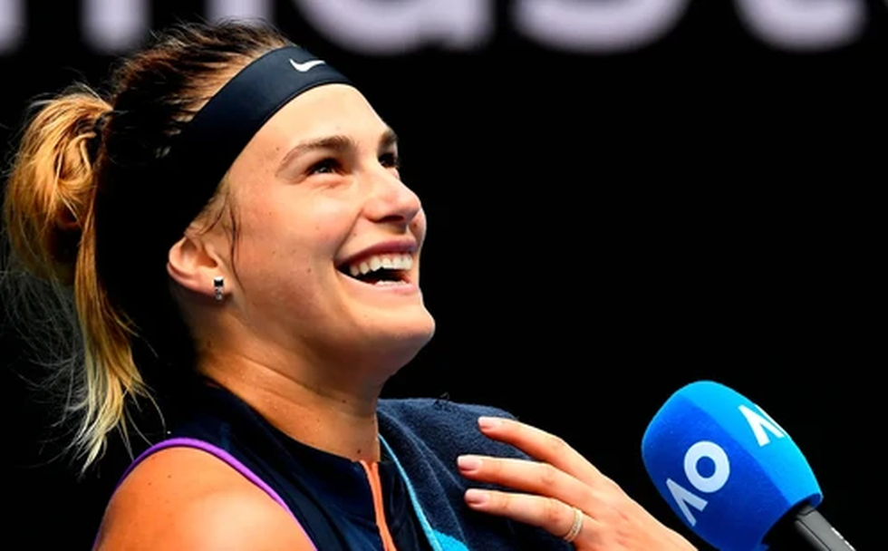 Aryna Sabalenka trước cơ hội hạ bệ thần tượng Serena Williams.