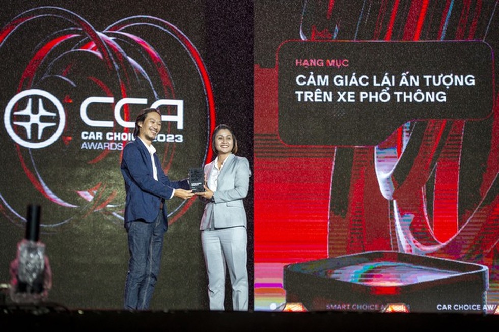 CCA 2023 qua ảnh: Nghệ sĩ diễn cùng xe, AP15 xuyên Việt chiếu trên màn hình khổng lồ và nhiều điểm nhấn khó bỏ lỡ - Ảnh 6.