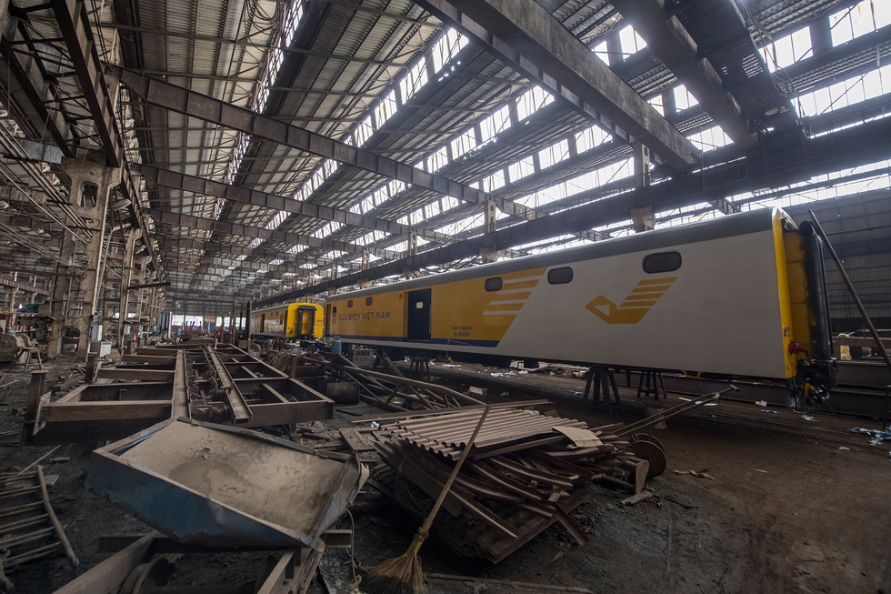 Hình ảnh khó tin ở nhà máy xe lửa lớn nhất Việt Nam: Tương lai bất định của 20 ha đất vàng giữa Thủ đô - Ảnh 6.