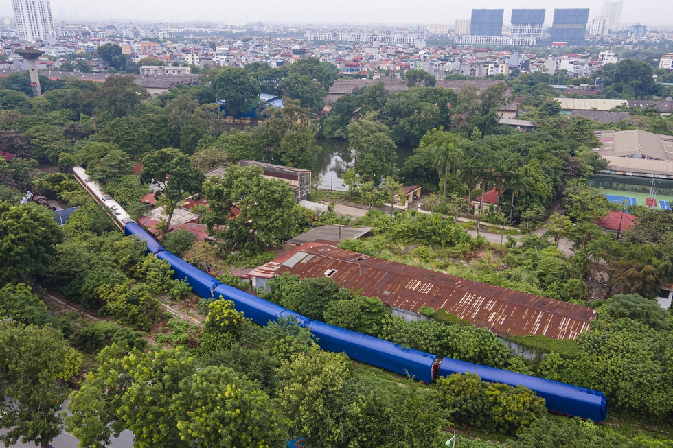 Soi điểm khác biệt 2 đoàn tàu 5 sao của đường sắt Việt Nam và Tập đoàn Trung Quốc tại Hà Nội - Ảnh 16.