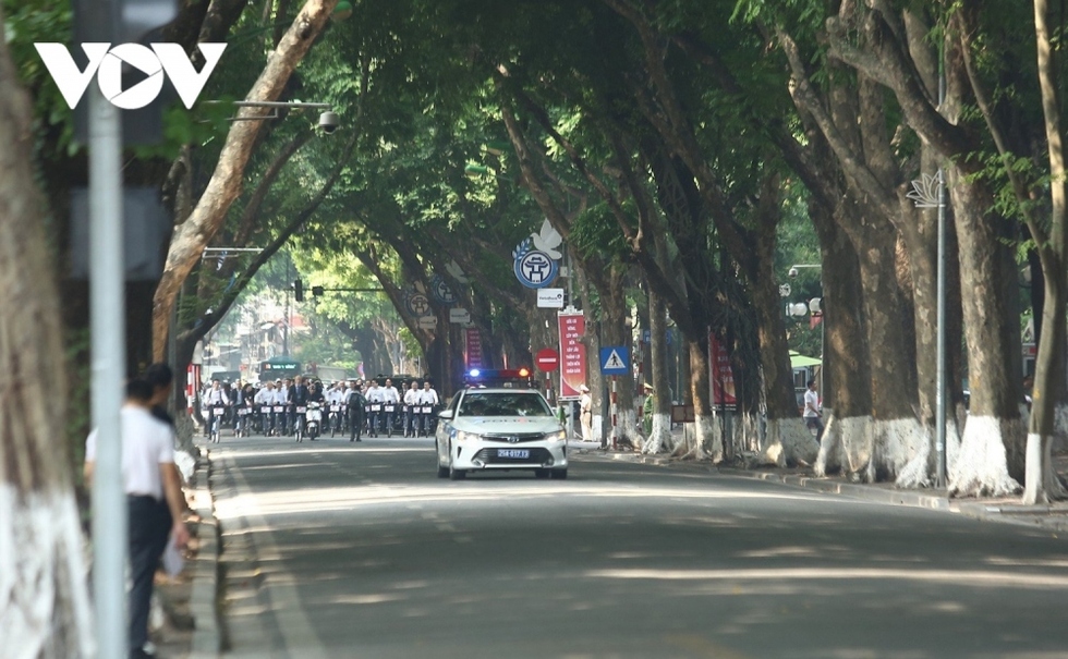 Ảnh: Thủ tướng Phạm Minh Chính cùng Thủ tướng Hà Lan dạo phố Hà Nội bằng xe đạp - Ảnh 7.