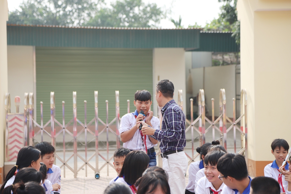 Đại sứ Nguyễn Quang Khai nối “nhịp cầu vui” về với Kẻ Dòng - Ảnh 9.