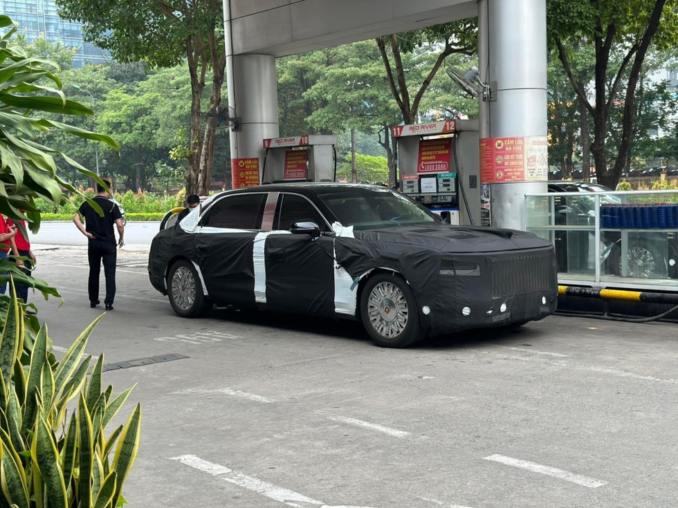 Cận cảnh Hồng Kỳ N701 - xe limousine chở ông Tập Cận Bình thăm Việt Nam - Ảnh 13.